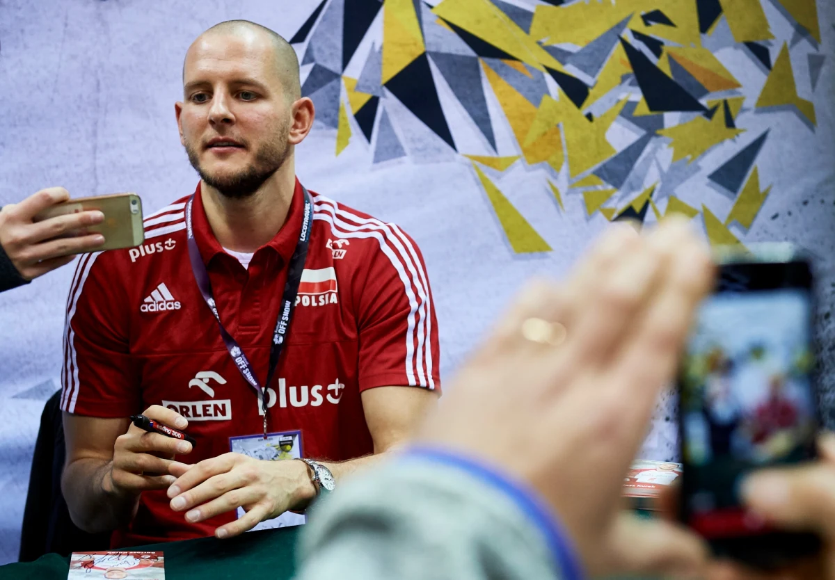 Pozyskanie przez ONICO Warszawa Bartosza Kurka wzbudziło duże zainteresowanie wśród kibiców siatkówki, a plusy tego transfery dostrzega także Stephane Antiga. "Teoretycznie będziemy mocniejsi" - przyznał francuski szkoleniowiec stołecznego klubu ekstraklasy.