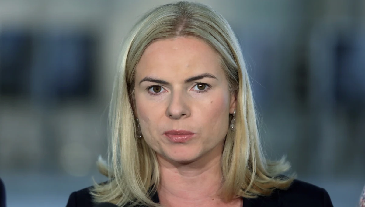 ​Tworząc klub PO-KO i przejmując posłów Nowoczesnej Platforma Obywatelska zadała jej śmiertelny cios - oceniła posłanka Joanna Schmidt z partii Teraz. Powiedziała, że jej ugrupowanie nie prowadzi rozmów o pomocy Nowoczesnej i stworzeniu z nią wspólnego klubu.