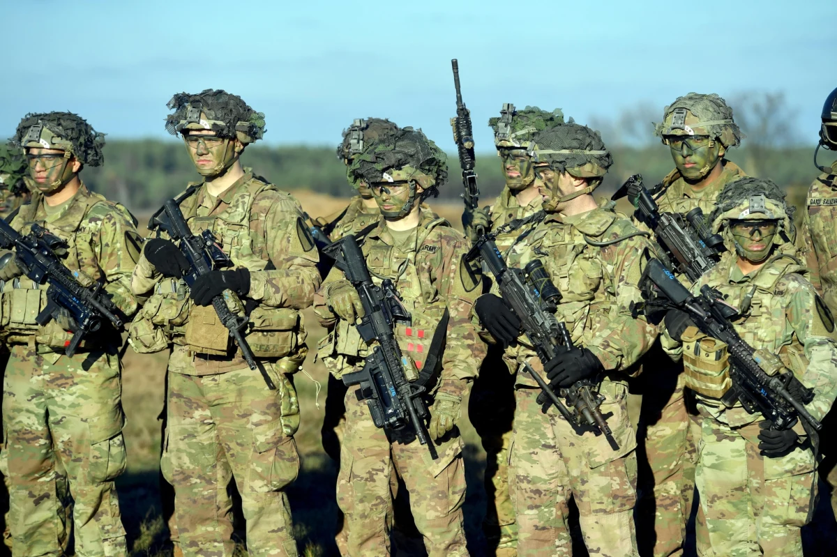 NIK w najnowszym raporcie ujawnia swoje wątpliwości związane m.in. z funkcjonowaniem Biura ds. Proobronnych MON. Zarzuty kontrolerów dotyczą m.in. finansowania organizacji paramilitarnych i ich udziału w ćwiczeniach wojskowych. 