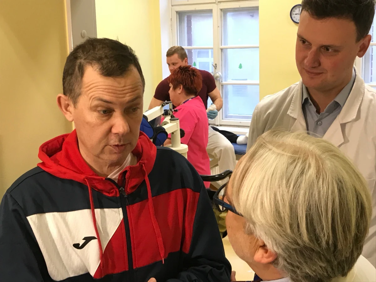 W klinice Budzik dla dorosłych w Olsztynie wybudził się dziesiąty pacjent. To 46-letni pan Artur z Lublina, który trzy miesiące temu zapadł w śpiączkę po wypadku na rowerze.