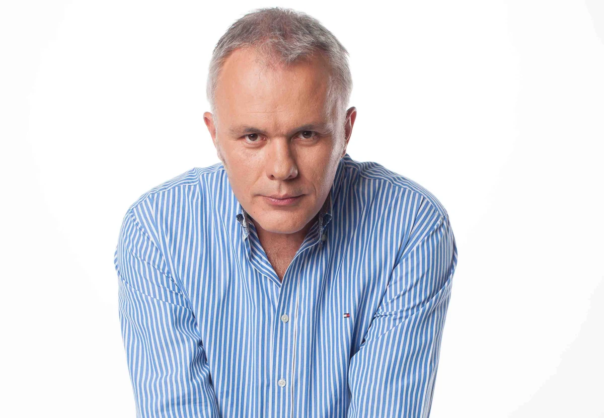 Dziennikarz RMF FM i gospodarz Porannej rozmowy w RMF FM Robert Mazurek został nominowany do nagrody Grand Press 2018 w kategorii "WYWIAD". Jury w szczególności wyróżniło jego rozmowę z Kornelem Morawieckim, podczas której poseł stwierdził, że to armia ukraińska jako pierwsza zaatakowała Donbas.