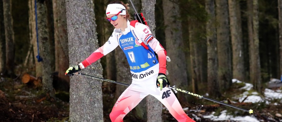 Monika Hojnisz zajęła piąte miejsce w biathlonowym sprincie (7,5 km) Pucharu Świata w Hochfilzen. Wygrała Włoszka Dorothea Wierer, która od Finki Kaisy Makarainen była szybsza o zaledwie 0,6 s. Polka do triumfatorki straciła 28,2 sekundy.