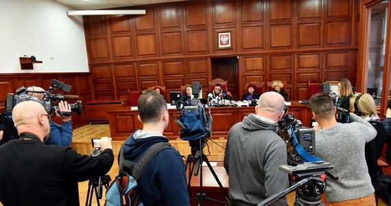Sąd Okręgowy w Koszalinie skazał Katarzynę Więcławską na 15 lat więzienia, a jej konkubenta Marka Kwiatkowskiego na 25 lat pozbawienia wolności za usiłowanie zabójstwa jednego z synów kobiety, znęcanie się nad obydwoma i dokonanie na nich gwałtów. Z wyrokami - jako zbyt niskimi - nie zgadza się prokurator generalny Zbigniew Ziobro: na jego polecenie prokuratura zapowiedziała już złożenie apelacji.