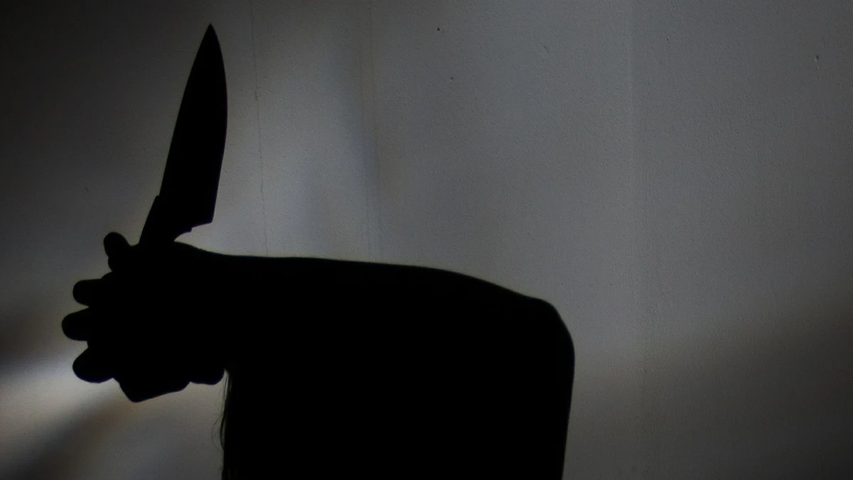 Sąd Okręgowy w Tarnobrzegu umorzył śledztwo ws. nożownika ze Stalowej Woli i zdecydował o umieszczeniu go w zakładzie psychiatrycznym. Konrad K. w październiku 2017 roku ranił nożem w galerii handlowej 9 osób, z których jedna zmarła. Według biegłych, mężczyzna jest niepoczytalny.