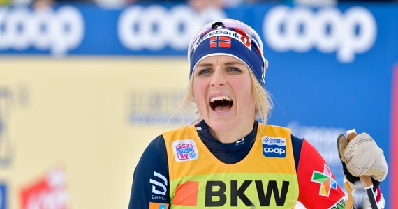 Bardzo dobrze spisująca się w tym sezonie Norweżka Therese Johaug odniosła piąte indywidualne zwycięstwo w zawodach Pucharu Świata. Tym razem była najlepsza w biegu na 10 km techniką dowolną w Davos. Zdecydowanie prowadzi w klasyfikacji generalnej cyklu.
