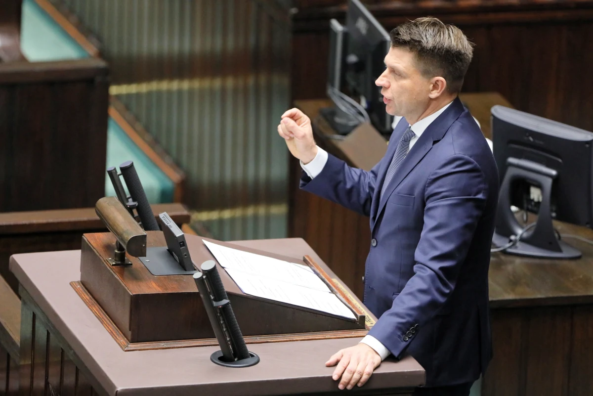 Lider partii Teraz! Ryszard Petru zaliczył kolejną medialną wpadkę. Tym razem poszło o handel w niedziele. 