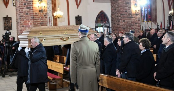 Posłanka Jolanta Szczypińska, która zmarła 8 grudnia, została pochowana na cmentarzu komunalnym w Słupsku, w rodzinnym grobie, przy rodzicach i bracie. W uroczystościach pogrzebowych wziął udział prezes PiS Jarosław Kaczyński, prezydent Andrzej Duda i premier Mateusz Morawiecki.