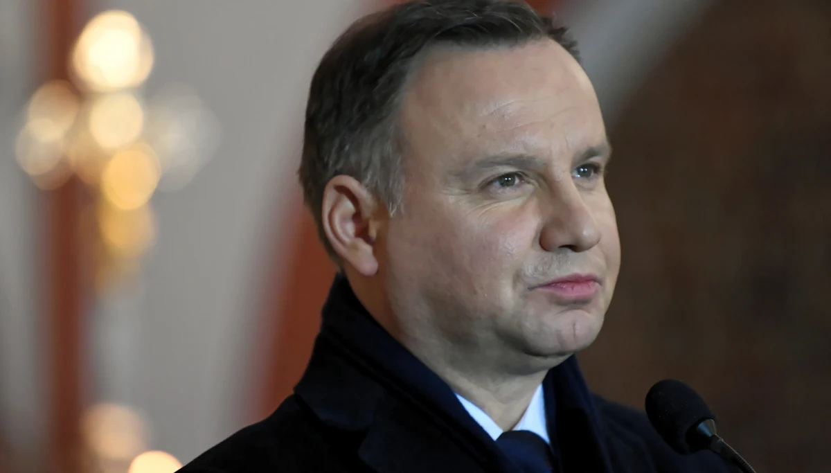 Prezydencki minister Paweł Mucha poinformował, że prezydent Andrzej Duda podpisał nowelizację ustawy o Sądzie Najwyższym, dotyczącą powrotu do pełnienia urzędu przez sędziów Sądu Najwyższego i Naczelnego Sądu Administracyjnego, którzy przeszli w stan spoczynku po osiągnięciu 65. roku życia.
