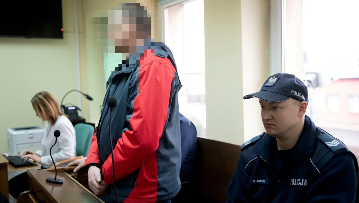 Przed sądem w Brzezinach w Łódzkiem błyskawicznie zapadł wyrok w procesie 44-letniego kierowcy, który pod wpływem alkoholu potrącił autem w okolicach Koluszek dwie dziewczynki w wieku 9 i 10 lat. Starsza z nich - Kinga - zginęła na miejscu. Młodsza była córką oskarżonego. 