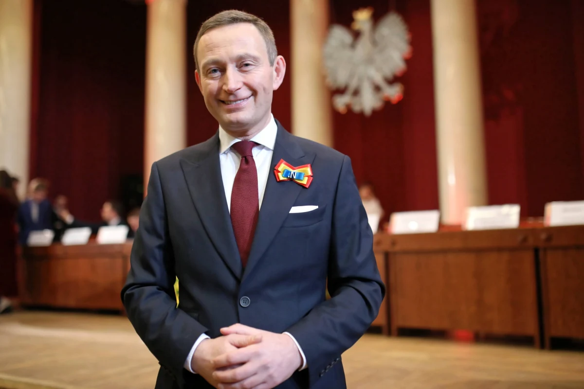 "Decyzja radnych o 98-procentowej bonifikacie była pochopna, ale żeby uniknąć chaosu w Warszawie, trzeba ją przywrócić" - mówi w rozmowie z reporterem RMF FM Paweł Rabiej - wiceprezydent Warszawy. Dziś wyższy upust ma przywrócić rada stolicy. Wcześniej Paweł Rabiej miał w tej sprawie inne zdanie. 98-procentową bonifikatę nazwał "błędem rozdawnictwa". 