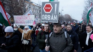 Tysiące Węgrów nadal sprzeciwia się "ustawie niewolniczej"