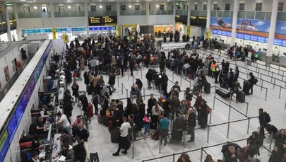 Zwolniono osoby zatrzymane ws. dronów nad lotniskiem Gatwick