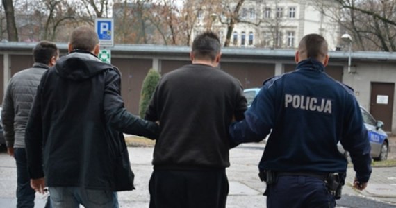 Zarzut zabójstwa usłyszał 37-latek zatrzymany przez policjantów z Opola w związku z zaginięciem 48-letniego mężczyzny. Zaginięcie ofiary zgłoszono 11 grudnia.