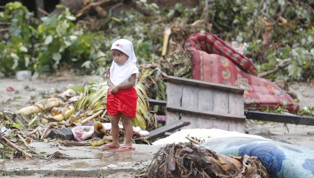 ​Do co najmniej 429 wzrosła liczba ofiar śmiertelnych tsunami, które w sobotę przeszło Cieśninę Sundajską między indonezyjskimi wyspami Jawa i Sumatra - poinformowały władze. Ponad 1485 osób odniosło obrażenia, a 154 uznaje się za zaginione.