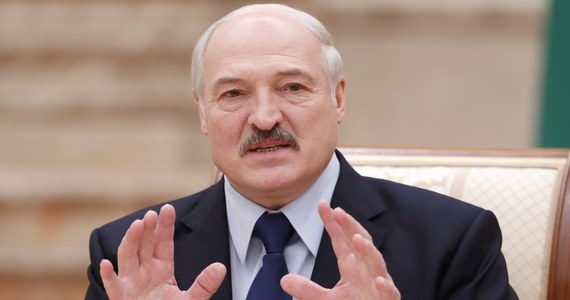 Prezydent Rosji Władimir Putin, który we wtorek ma się spotkać w Moskwie z prezydentem Białorusi Alaksandrem Łukaszenką, zamierza przeprowadzić z nim "poważną rozmowę" - informuje dziennik "Kommiersant".