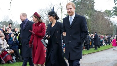 Uśmiechnięte Kate i Meghan w drodze na bożonarodzeniową mszę. "Zadały kłam plotkom"