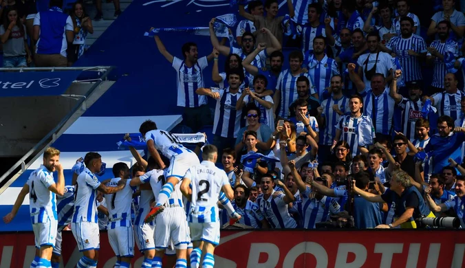 Primera Division. Real Sociedad zagra w okolicznościowych koszulkach z okazji remontu stadionu