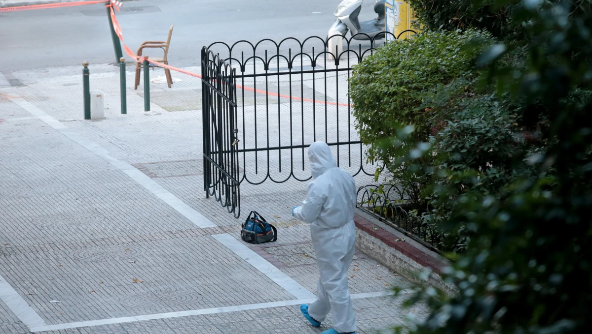 Urządzenie wybuchowe domowej roboty eksplodowało w czwartek rano przed cerkwią w centrum Aten; lekko ranny został policjant - poinformowała państwowa telewizja grecka ERT. Na razie nikt nie przyznał się do ataku.