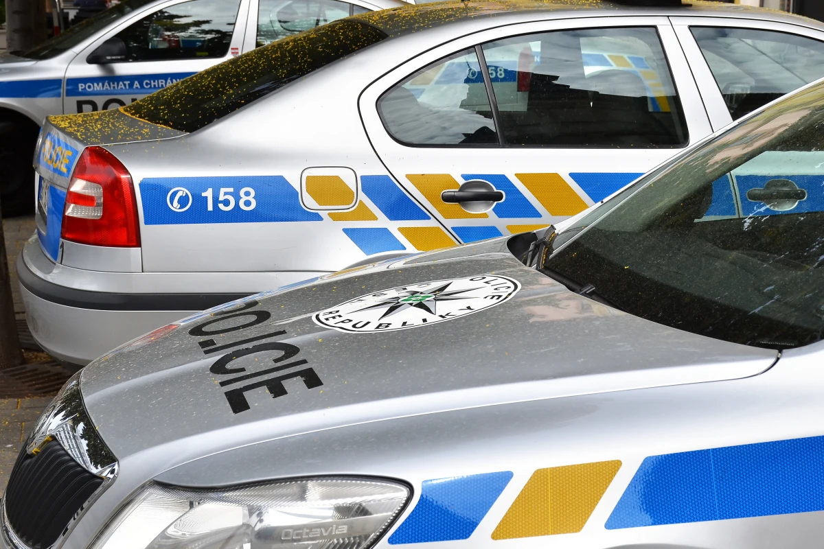 Atak w banku w mieście Przybram w środkowych Czechach. Uzbrojony mężczyzna wtargnął do placówki i wziął tam zakładników. Policja obezwładniła już 28-letniego sprawcę. 