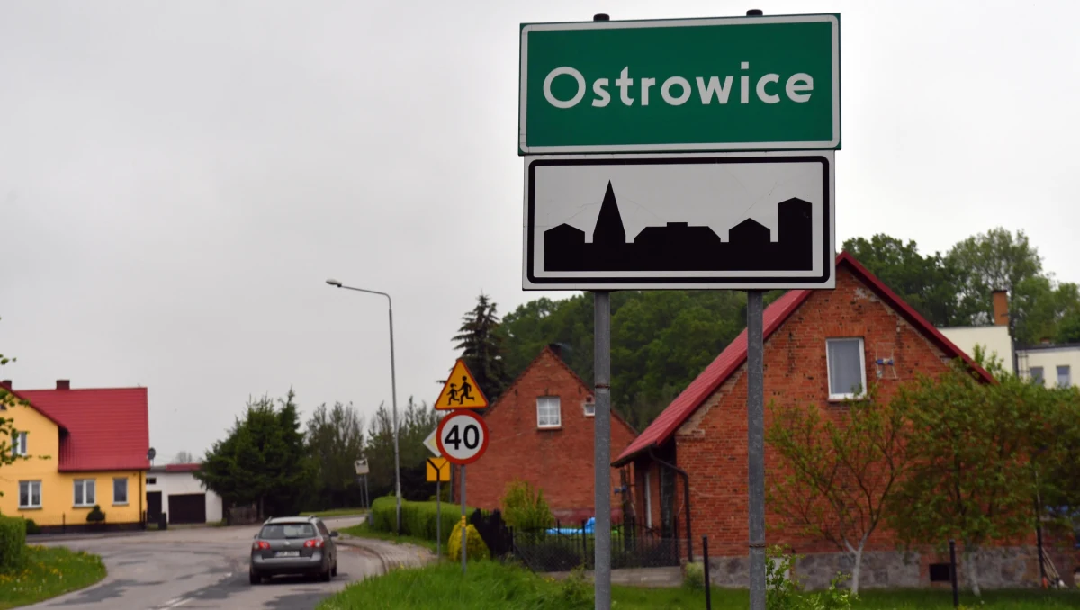 Zgodnie ze specustawą 1 stycznia 2019 r. zadłużona gmina Ostrowice (woj. zachodniopomorskie) zostanie zniesiona i włączona do gmin Drawsko Pomorskie i Złocieniec. Gmina jest jedną z najbardziej zadłużonych w Polsce i nie ma jakiejkolwiek możliwości spłaty tego długu. To pierwsze tego typu rozwiązanie wprowadzone przez rząd.