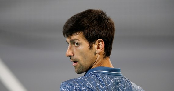 Novak Djokovic rozpoczął sezon od zwycięstwa w pokazowym turnieju Mubadala World Tennis Championship w Abu Zabi. Lider światowego rankingu, który wygrał tę imprezę po raz czwarty, w finale pokonał Kevina Andersona z RPA 4:6, 7:5, 7:5.