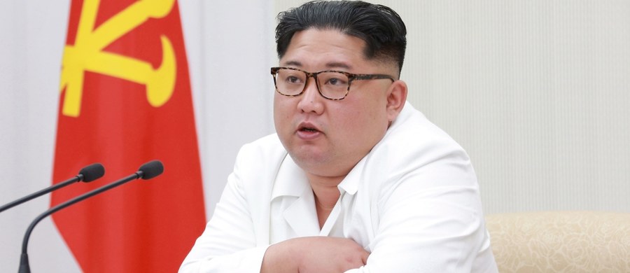 Przywódca Korei Północnej Kim Dzong Un wyraził w liście do prezydenta Korei Południowej Mun Dze Ina chęć częstszych z nim spotkań w przyszłym roku, aby osiągnąć cel, jakim jest denuklearyzacja Półwyspu Koreańskiego - podało w niedzielę biuro Muna.