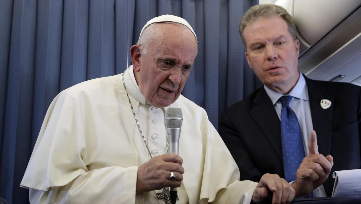 Papież Franciszek przyjął rezygnację złożoną przez rzecznika Watykanu Grega Burke' a i jego zastępczynię Palomę Garcię Ovejero. Biuro prasowe Stolicy Apostolskiej nie podało przyczyn tej dymisji.