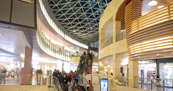Warszawa: Prawie 2 tys. osób ewakuowano ze Złotych Tarasów
