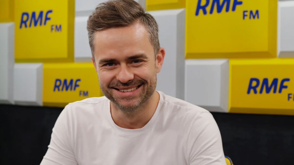 "Będziemy się znowu tomahawkami naparzać" - mówił w internetowej części Porannej rozmowy w RMF FM Adam Hofman pytany o atmosferę, jaka będzie panować w czasie kampanii wyborczej do Sejmu. "'Wzrost gospodarczy, 500 plus to jest coś, co warto obronić, bo jesteśmy w połowie drogi" - powie rząd. (...) Druga strona będzie mówiła, że to jest ostatni moment, żeby zatrzymać pełzający zamach stanu, orbanizację, która skończy się systemem totalitarnym, że będzie gorzej niż za komuny" - tłumaczył były rzecznik Prawa i Sprawiedliwości. "Będzie bardzo ostro. Skala nam się kończy, ale będzie grubo" - dodał. 