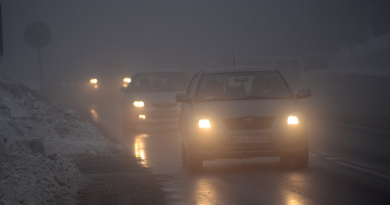 Uwaga na załamanie pogody na południu kraju. Synoptycy ostrzegają przed opadami śniegu i zamieciami śnieżnymi. Znacznie pogorszą się warunki na drogach.