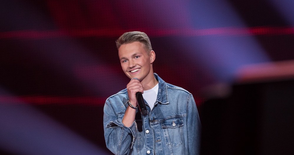 15-letni Adam Kubera po swoim występie w drugim sezonie "The Voice Kids" raczej nie będzie narzekał na brak zainteresowania wśród fanek programu. Zobaczcie, jak poszło uczestnikowi i do czyjej drużyny trafił.  