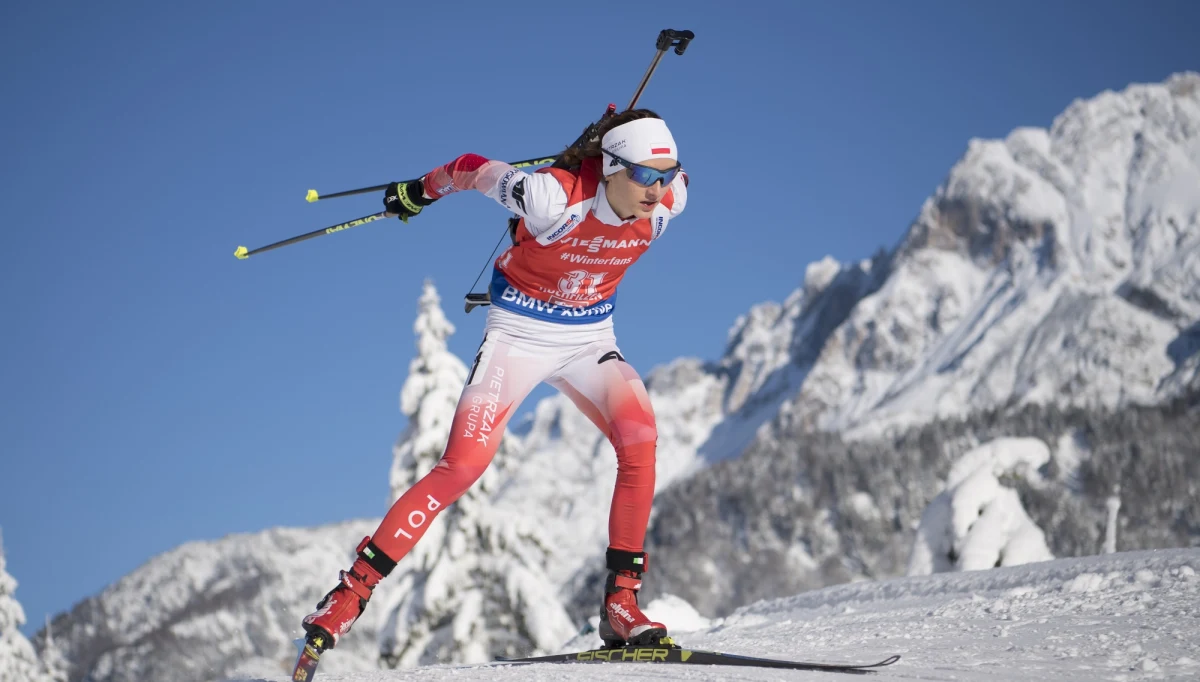 Monika Honisz świetnie rozpoczęła ten sezon w biathlonowym Pucharze Świata. Polka po startach w trzech miejscowościach jest piąta w klasyfikacji generalnej. Ubiegły rok zakończyła jednak słabszym występem w czeskim Novym Mescie. O tym czy udało się wypocząć w czasie świąt i jak radzi sobie z rosnącą presją, z Moniką Hojnisz rozmawiał Wojciech Marczyk z redakcji sportowej RMF FM.