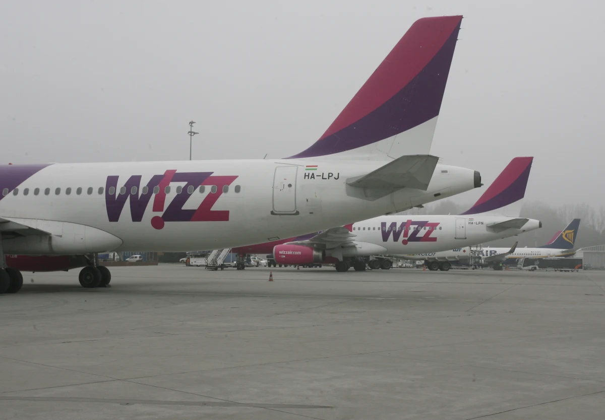 Samolot lecący z Gdańska do Norwegii musiał zawrócić tuż po starcie. Według relacji pasażerów, w maszynę uderzył piorun.