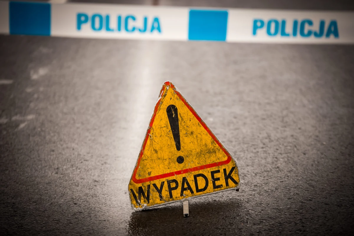 Tragedia na drodze krajowej nr 28 w Trzcinicy koło Jasła (Podkarpackie). W wypadku zginął mężczyzna. 
