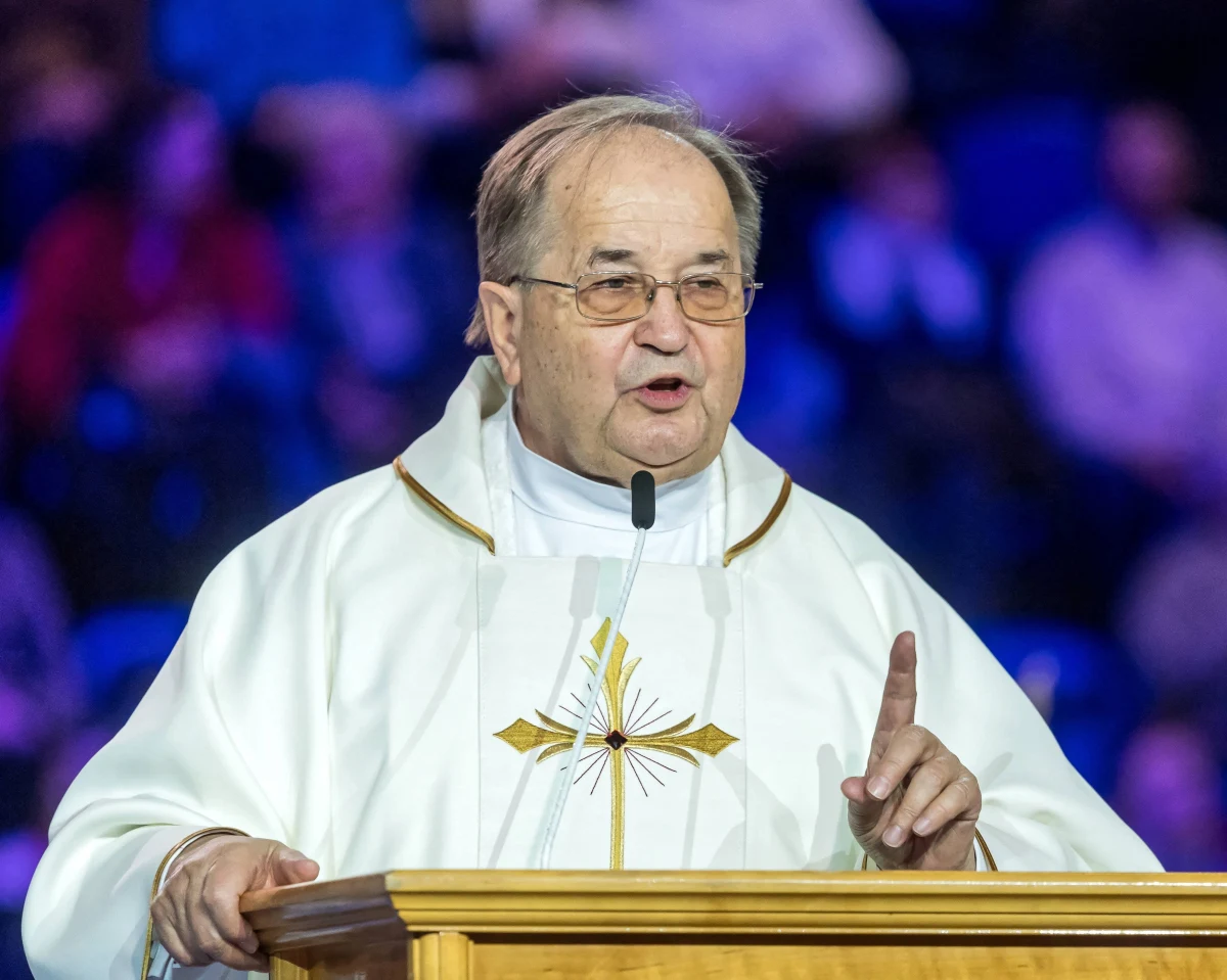 Dyrektor Radia Maryja o. Tadeusz Rydzyk nie zgadza się, by tworzony właśnie Ruch Prawdziwa Europa nazywać "partią Rydzyka". To jest wielkie kłamstwo, brak dobrej woli, zło po prostu, wyszydzanie - ocenia duchowny w wywiadzie dla "Naszego Dziennika".