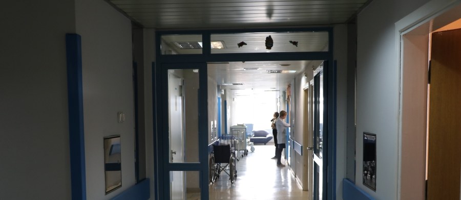Szpitale w Ostrołęce i Makowie Mazowieckim wprowadziły zakaz odwiedzin pacjentów. Powód to większa zachorowalność na grypę i choroby grypopodobne. Odwiedzin w Szpitalu w Ostrołęce nie będzie przez najbliższe dwa tygodnie, do 18 stycznia.