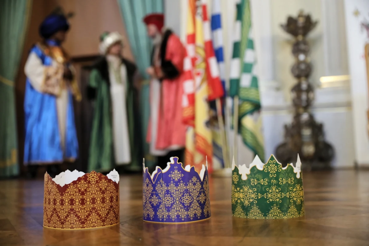 ​Święto Trzech Króli owiane jest tajemnicą. Data jest umowna, tak naprawdę nie wiemy, ilu ich było, a imiona wymyśliliśmy dopiero w VII-VIII wieku. Ksiądz profesor Marcin Wysocki z Instytutu Historii Kościoła i Patrologii Kościoła Katolickiego Uniwersytetu Lubelskiego Jana Pawła II opowiedział o historii święta w rozmowie z dziennikarzem RMF FM Krzysztofem Kotem.