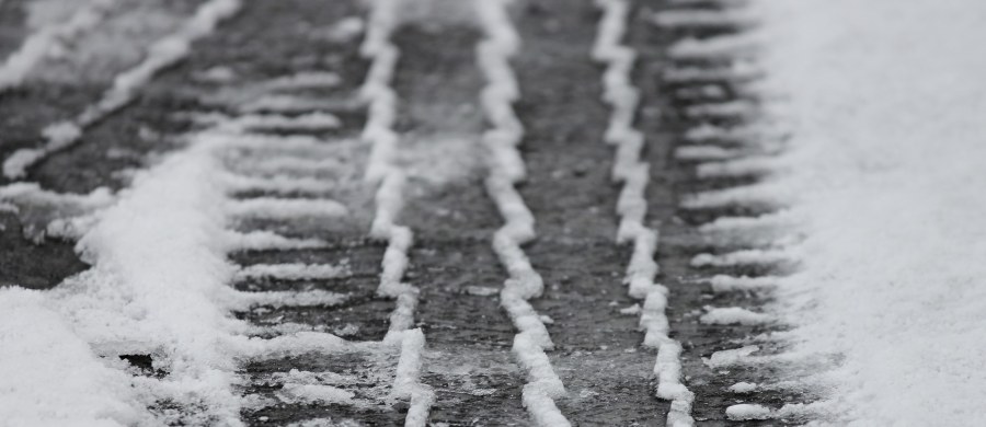 Przed marznącymi opadami, które mogą powodować gołoledź, ostrzega mieszkańców Pomorza i Kujawsko-Pomorskiego Instytut Meteorologii i Gospodarki Wodnej.