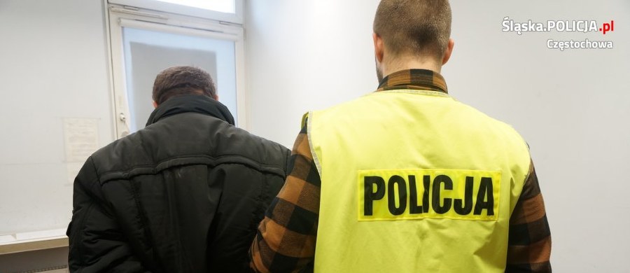 Seria napadów na tle seksualnym na kobiety w Częstochowie. Jeden sprawca został już zatrzymany i trafił do aresztu. Policja poszukuje jeszcze napastnika bądź napastników, którzy zaatakowali kobiety na Parkitce, w Gnaszynie oraz w autobusie linii nr 10.