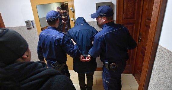 Sąd Rejonowy w Koszalinie zdecydował o tymczasowym, trzymiesięcznym areszcie dla Miłosza S., który w niedzielę usłyszał zarzuty w związku z tragedią w Koszalinie. W piątek w pożarze w escape roomie zginęło pięć nastolatek.