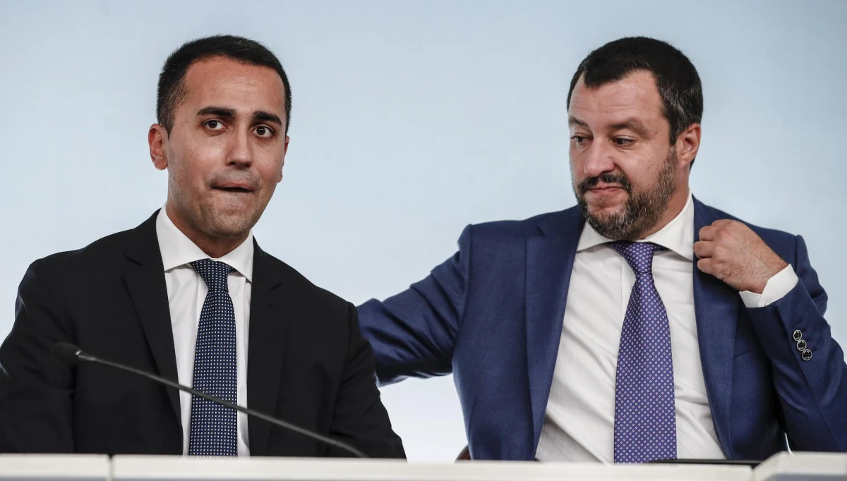 ​Szef włoskiego MSW, wicepremier Matteo Salvini i lider Ruchu Pięciu Gwiazd, wicepremier Luigi Di Maio wyrazili poparcie dla ruchu "żółtych kamizelek" we Francji. Salvini zastrzegł jednak, że jest przeciwny wszelkiej przemocy.