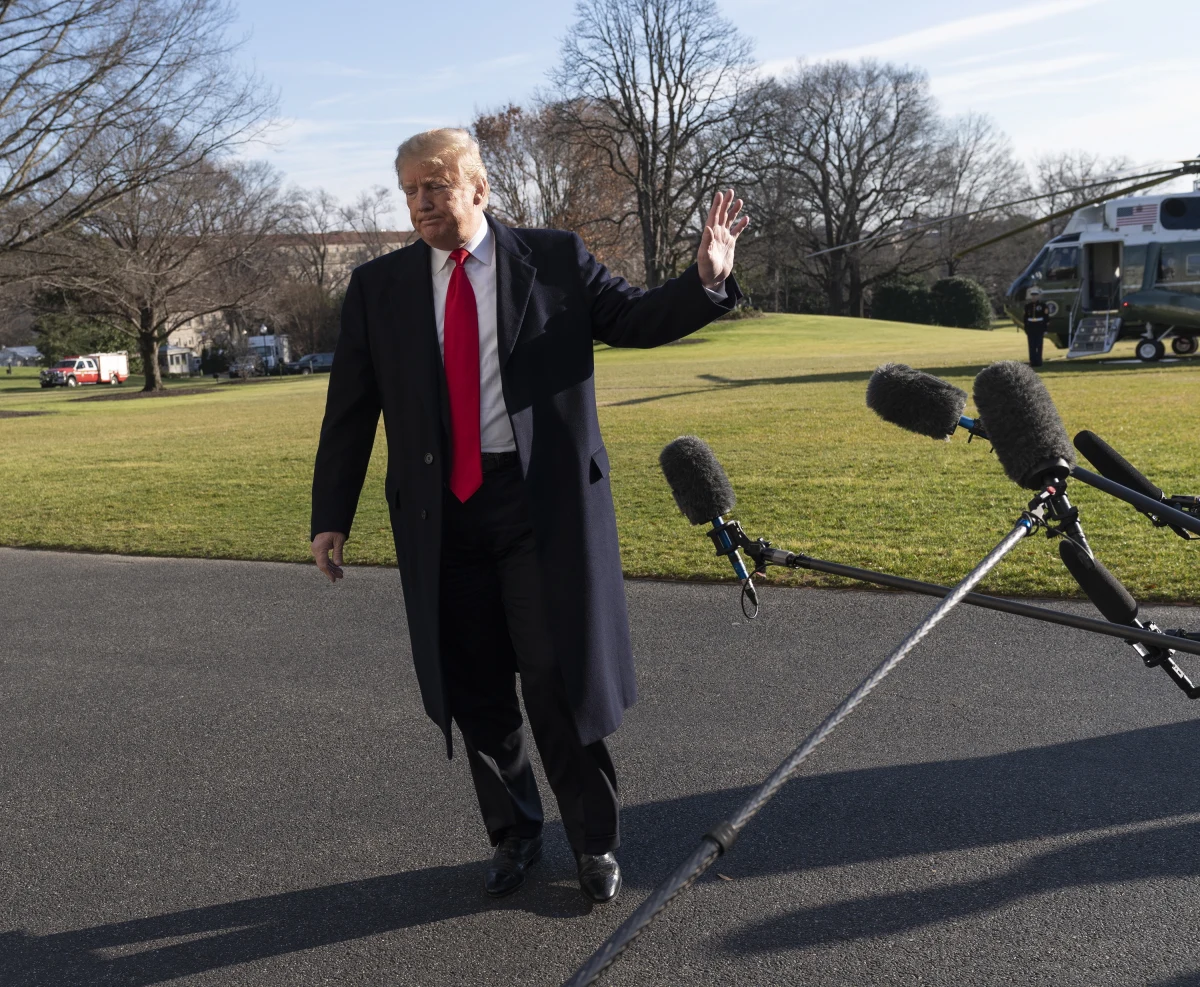 Prezydent USA powiedział, że wycofywanie wojsk amerykańskich z Syrii będzie odbywać się "w odpowiednim tempie" dostosowanym do sytuacji a walka z Państwem Islamskim (IS) będzie kontynuowana. Donald Trump złożył taką deklarację podczas rozmowy telefonicznej z prezydentem Francji Emmanuelem Macronem.