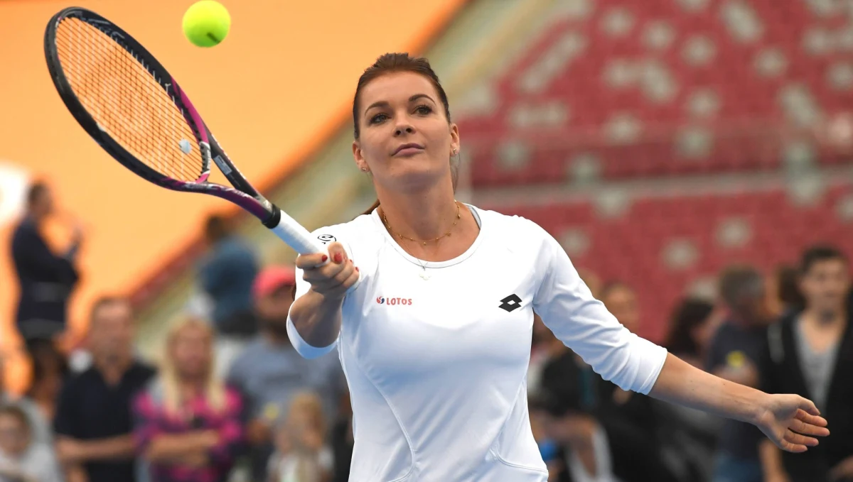 Prezydent Andrzej Duda odznaczy tenisistkę Agnieszkę Radwańską Krzyżem Komandorskim Orderu Odrodzenia Polski. Uroczystość wręczenia odznaczenia odbędzie się w piątek w Pałacu Prezydenckim - poinformowała Kancelaria Prezydenta.