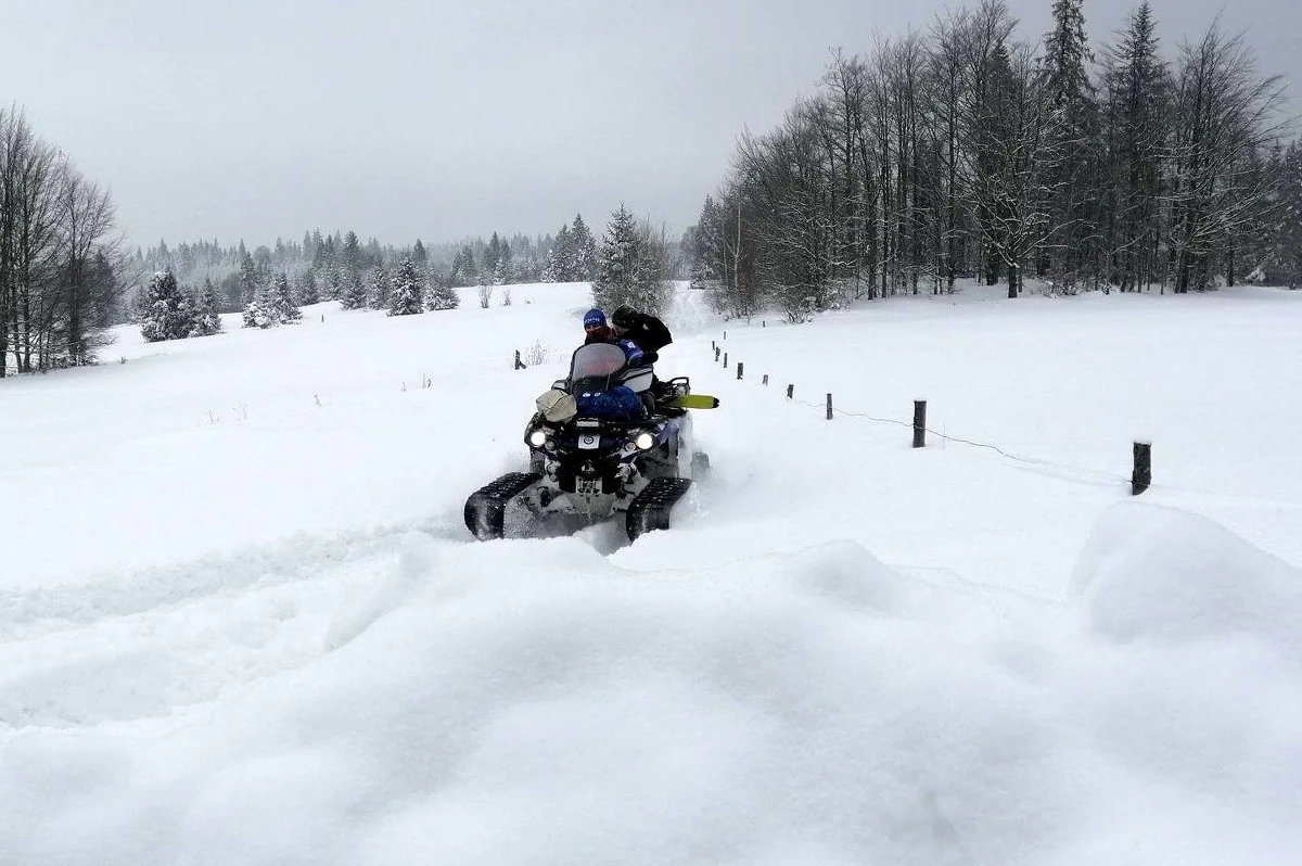 Ratownicy GOPR pomogli we wtorek turystce, która bez przygotowania sama wybrała się z Obidzy na Przehybę. Wycieńczona kobieta została zwieziona quadem.