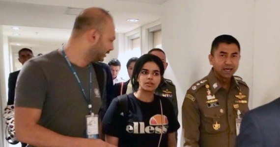 Biuro Wysokiego Komisarza Narodów Zjednoczonych ds. Uchodźców (UNHCR) uznało, że młoda Saudyjka, która uciekła przed rodziną ze swego kraju, jest uchodźczynią. Zaapelowano do władz w Canberze o udzielenie kobiecie azylu - oświadczyło w środę australijskie MSW.