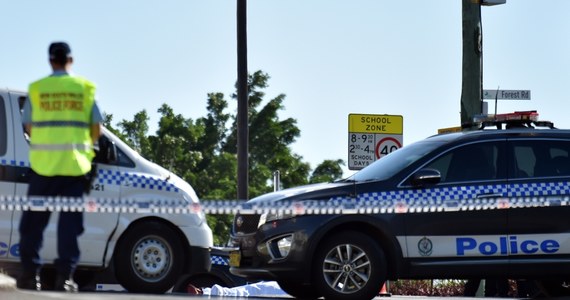 ​Australijska policja poinformowała, że aresztowała mężczyznę podejrzanego o wysyłanie pocztą do ambasad i konsulatów potencjalnie niebezpiecznych przesyłek. 48-latka zatrzymano w środę w jego domu w stanie Wiktoria w południowo-wschodniej Australii.