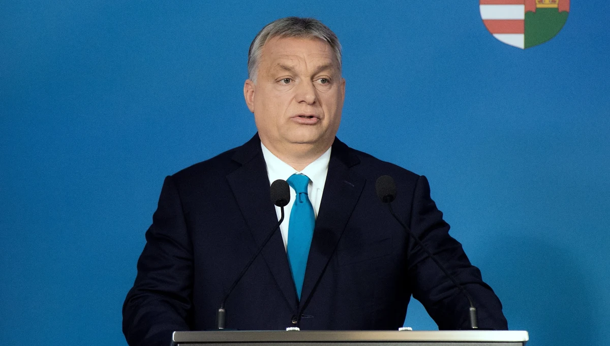 Węgry uważają polsko-włoskie starania o stworzenie antyimigranckiej osi w Europie za wspaniałą wiadomość - oświadczył w czwartek premier Węgier Viktor Orban na konferencji prasowej w Budapeszcie.