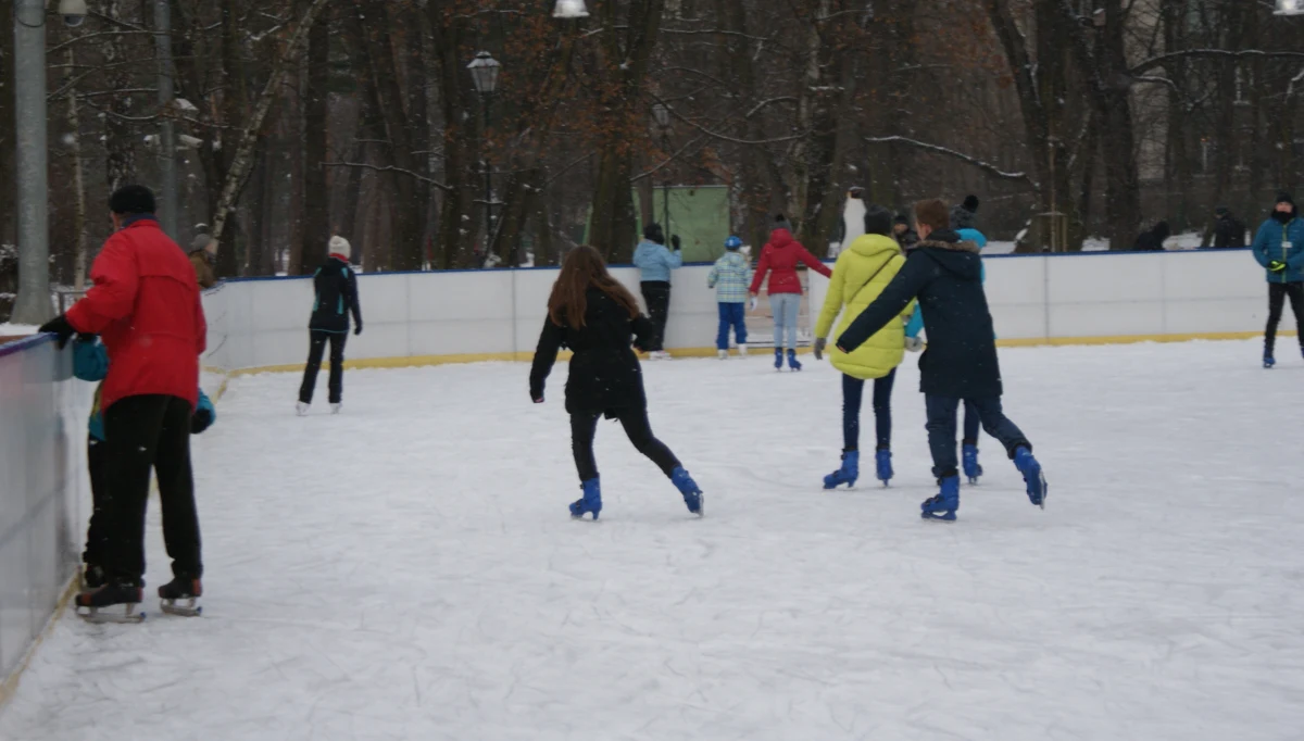 ​W pięciu województwach w sobotę rozpoczynają się ferie zimowe. W pozostałych rozpoczną się one za tydzień, dwa tygodnie lub za cztery. Dwutygodniowa przerwa w zajęciach, zależnie od województwa, nastąpi między 12 stycznia a 24 lutego.