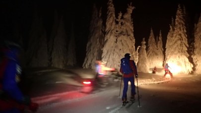 Snowboardzista utknął w lesie na Pilsku. "Słychać było, że nie ma sił"