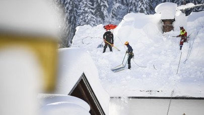 Niemcy i Austria: Śnieżyce, ludzie uwięzieni w samochodach i zamknięte trasy narciarskie